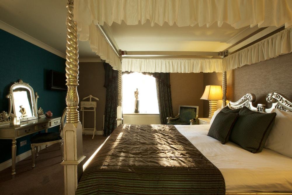 Wrexham Llyndir Hall Hotel, BW Signature Collection Chester Bagian luar foto