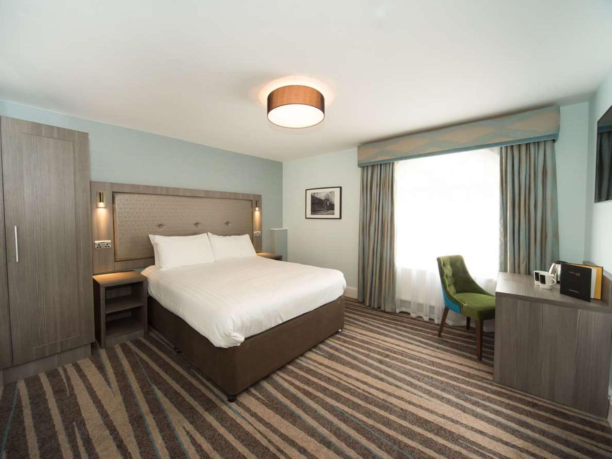 Wrexham Llyndir Hall Hotel, BW Signature Collection Chester Bagian luar foto