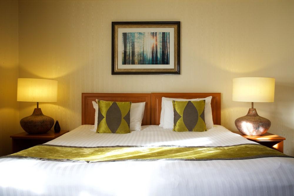 Wrexham Llyndir Hall Hotel, BW Signature Collection Chester Bagian luar foto