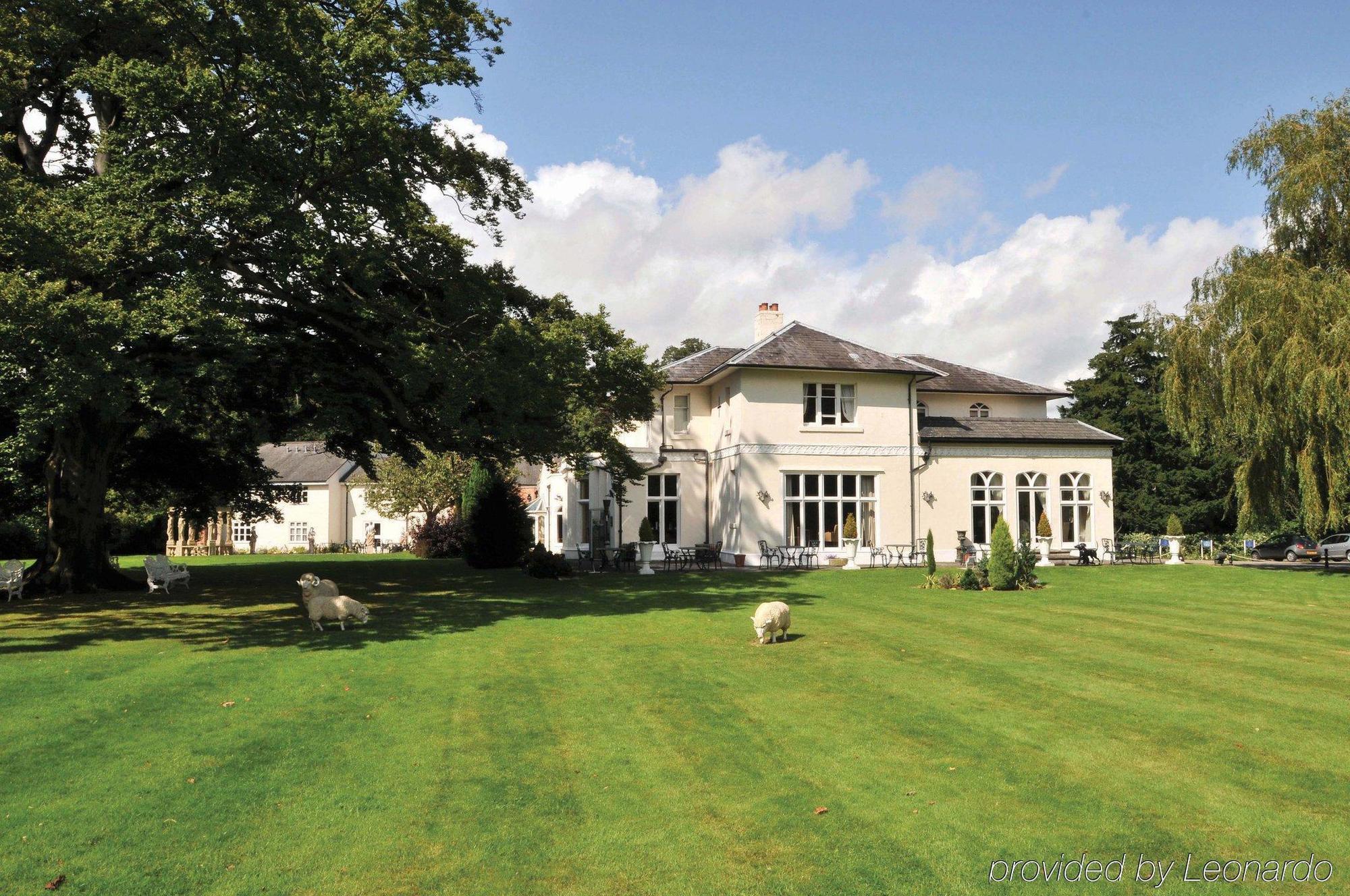 Wrexham Llyndir Hall Hotel, BW Signature Collection Chester Bagian luar foto