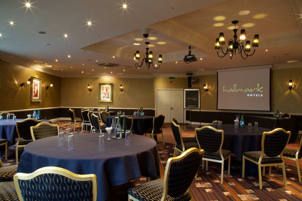 Wrexham Llyndir Hall Hotel, BW Signature Collection Chester Bagian luar foto