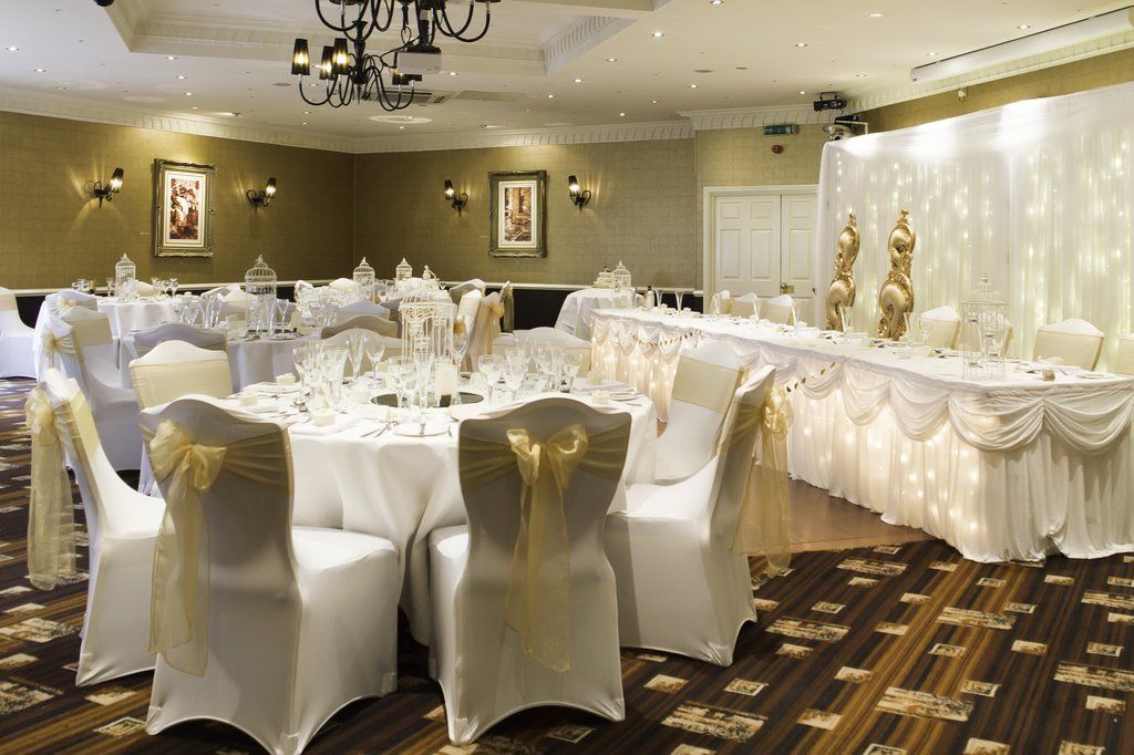 Wrexham Llyndir Hall Hotel, BW Signature Collection Chester Bagian luar foto